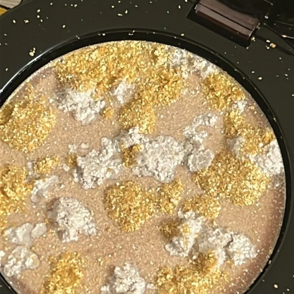 Brand New Bodyography Cream Shadow Glitz Pigmented Metallic Sparkly Gold Neutral